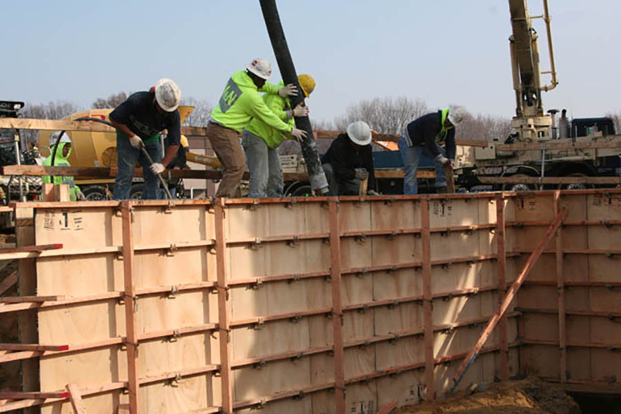 Shotcrete Cast in place Concrete Or Gunite What Is Best For Swimming 
